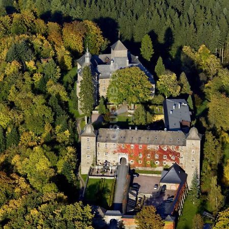 אטנדורן Hotel Und Restaurant Burg Schnellenberg מראה חיצוני תמונה