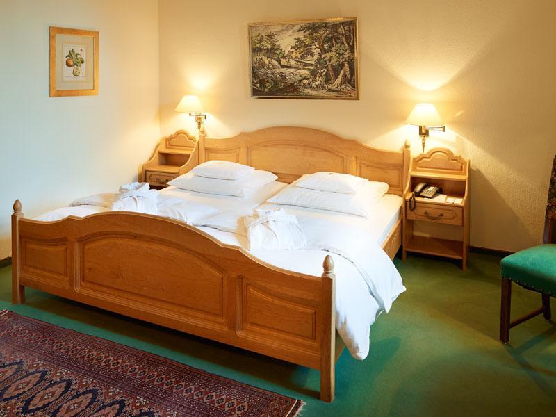 אטנדורן Hotel Und Restaurant Burg Schnellenberg מראה חיצוני תמונה