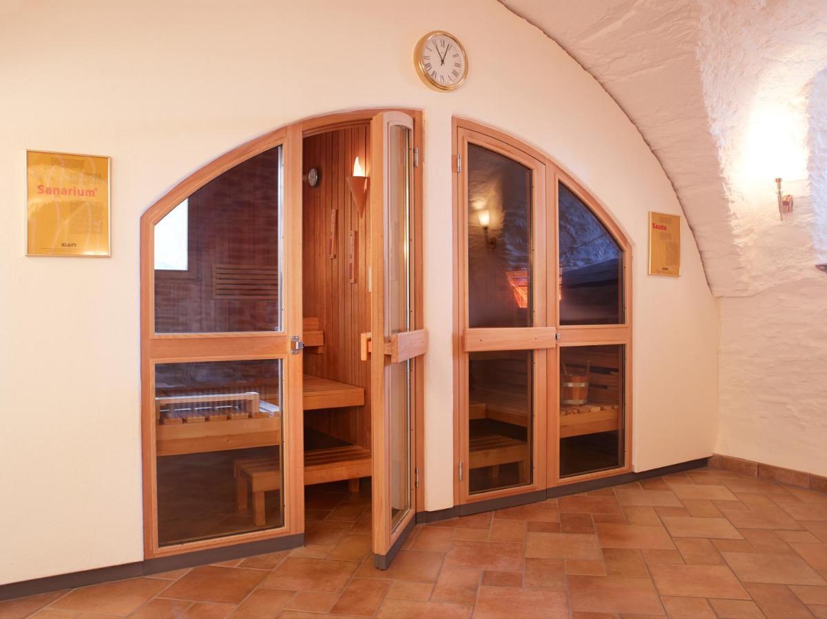אטנדורן Hotel Und Restaurant Burg Schnellenberg מראה חיצוני תמונה